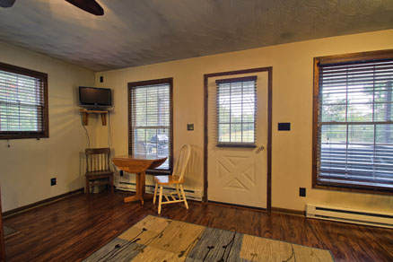 Lily Pad Cabin - Hocking Hills